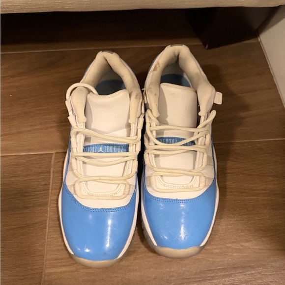 jordan 11 unc big kids - Picture 2 of 4